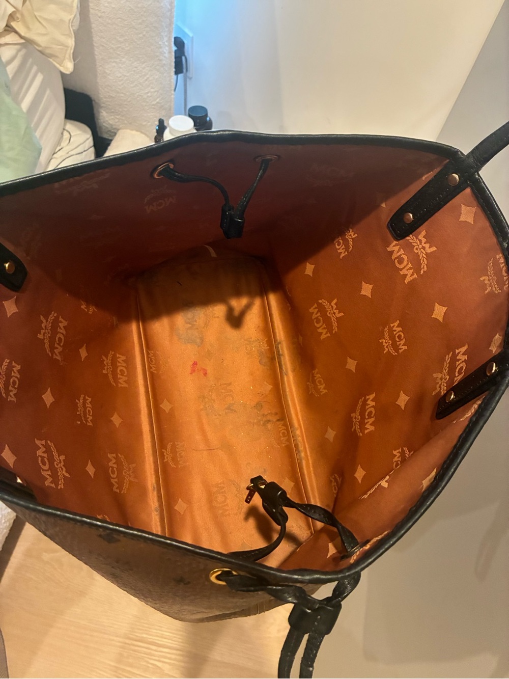 Authentic MCM Metallic Gold Tote with Black Trim - Amazing Condition - Picture 12 of 12